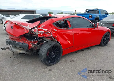 2015 Hyundai Genesis Coupe 3.8L/3.8 R-Spec/3.8 Ult from USA, damaged, VIN KMHHU6KJ9FU121977